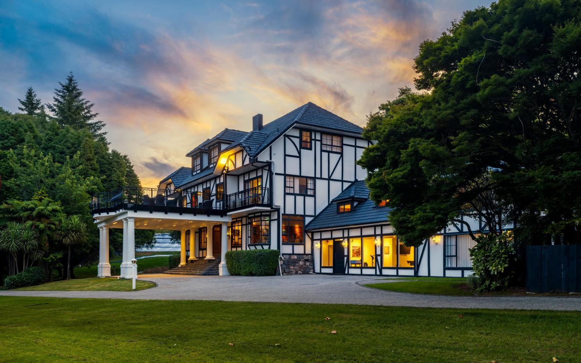 Hana Lodge Rotorua Exterior photo